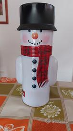 Scatola metallica a forma di pupazzo di neve