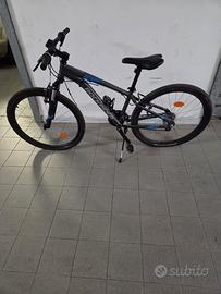 Bicicletta rockrider st100