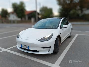 TESLA MODEL 3 RWD