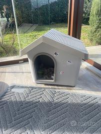 Cuccetta da esterno/interno per gatti o cani