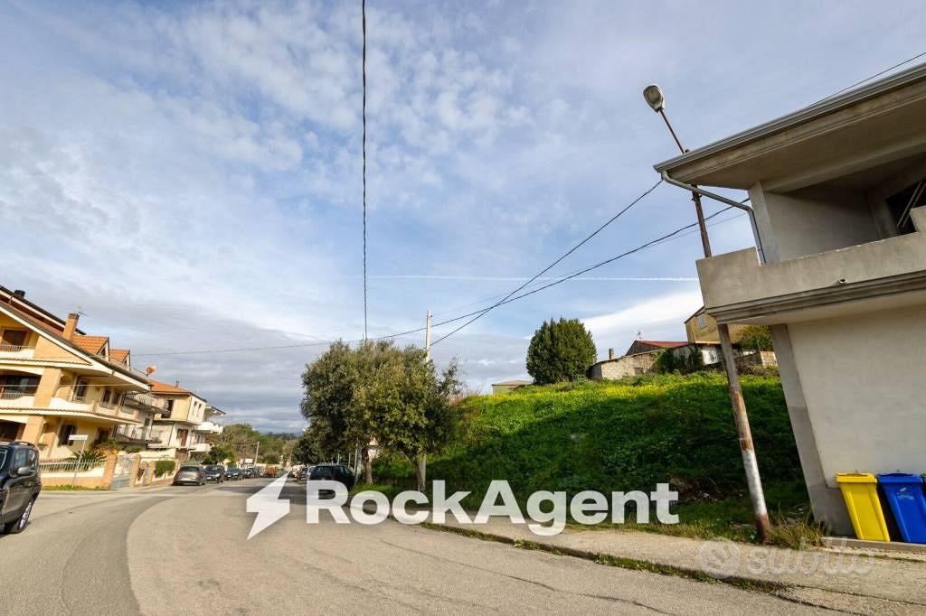 Terreno di 1000 m² a Caraffa di Catanzaro - Altro