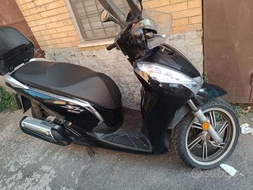 Honda sh300i abs