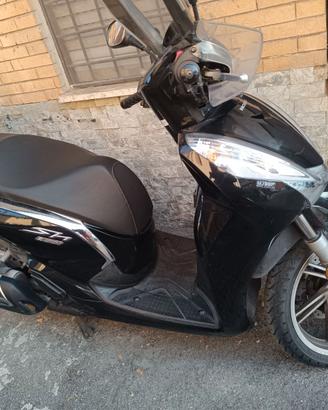 Honda sh300i abs
