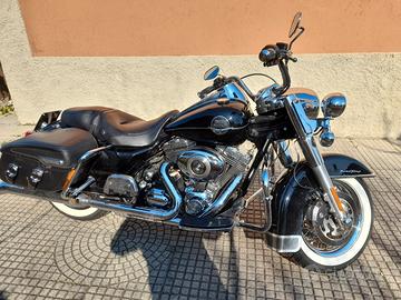 Harley-Davidson Touring Road King - 2010