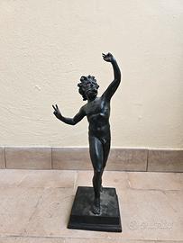 La scultura del Fauno Danzante d'epoca