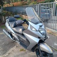 Honda silver Wing 400
