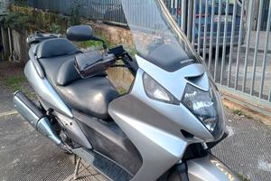 Honda silver Wing 400
