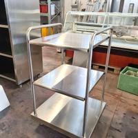 scaffalatura a 3 ripiani self-service usata