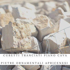 Pavimentazione in pietra di Apricena piano cava