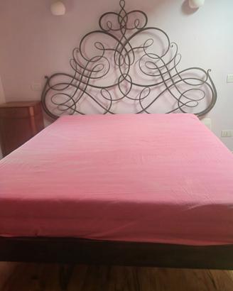 Letto matrimoniale con doghe