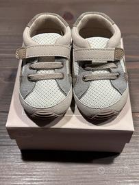 Scarpine neonato da culla numero 18