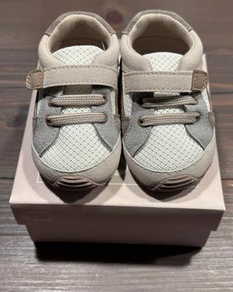 Scarpine neonato da culla numero 18