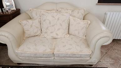 2 divani pelle e tessuto 