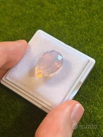 Opale bianco 12.05 ct taglio goccia certificato