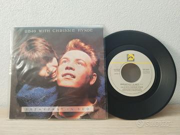 LP 45 Vinile UB 40 with Chrissie Hynde Breakfast i
