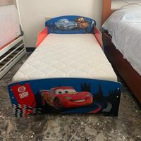 Lettino per bambini modello CARS