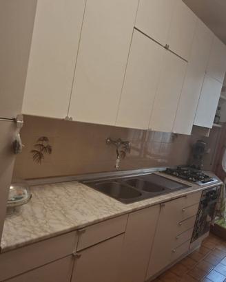 Cucina Binova con elettrodomestici