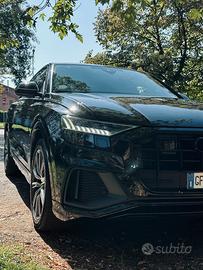 Audi Q8 Allestimento SQ8