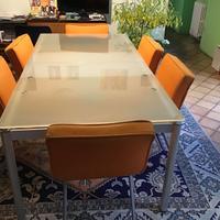 Tavolo da pranzo in vetro chiaro telaio grigio/all