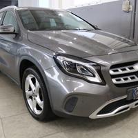 MERCEDES-BENZ GLA 200 d Automatic 4Matic Sport