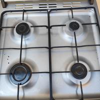 Piano cottura con forno a gas BEKO