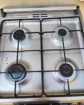 Piano cottura con forno a gas BEKO