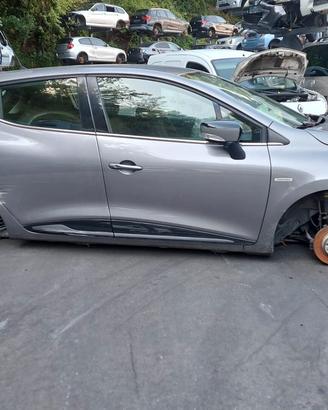 RENAULT CLIO 4 2015 SOLO PER RICAMBI