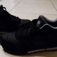 Nike nere a stivaletto 