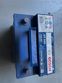batteria auto 60AH  Bosch usata