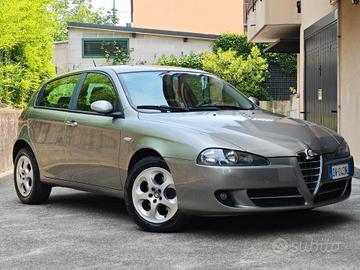 Alfa Romeo 147 1.6 BENZINA 105cv / 39.000km / Unip