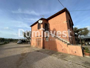 Rustico / Casale di 174 m² con 4 locali a Capalbio