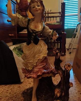 Statuina di ceramica capodimonte