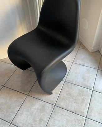 Panton chair nera opaca