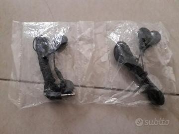 N. 2 auricolari stereo