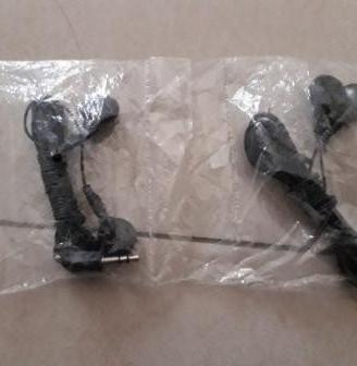 N. 2 auricolari stereo