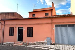 Casa indipendente con garage