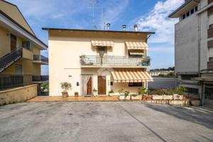 3 LOCALI A SANT'ELPIDIO A MARE