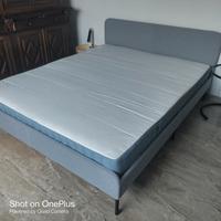 Letto e materasso matrimoniale IKEA 160x200cm.