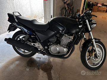 Honda CB500 1997 – 60.000 km – €1.300