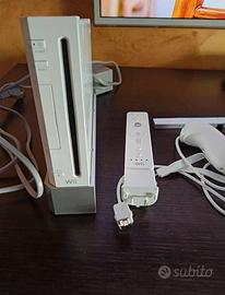 Nintendo Wii con due joystick e accessori