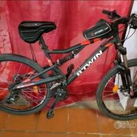 Bicicletta Mountain Bike B'TWIN ROCKRIDER 