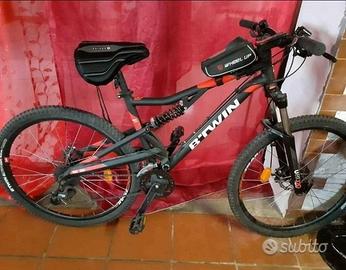 Bicicletta Mountain Bike B'TWIN ROCKRIDER 