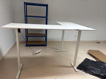 Scrivania angolare regolabile elettrica (come nuov