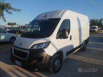 Fiat Ducato furgone medio alto