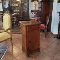 comodino antico ( offert libera) 