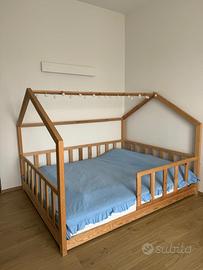 Letto casetta matrimoniale 160x200 in pino natura