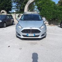FORD Fiesta TITANIUM (A77)