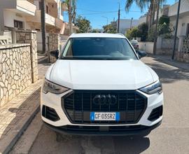 Audi q3 40 tdi quattro s tronic business advance