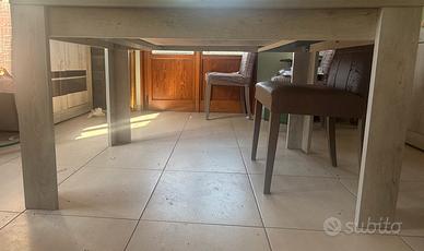 Due tavoli piu 10 sedie