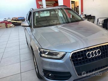 Audi Q3 2.0 tdi 140 CV S Tronic S Line